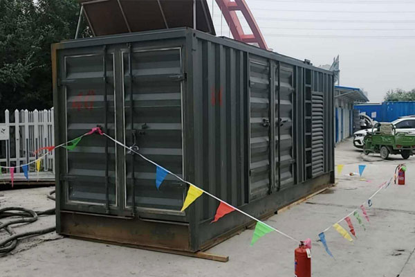 林周发电机租赁空气滤清器多久更换一次？