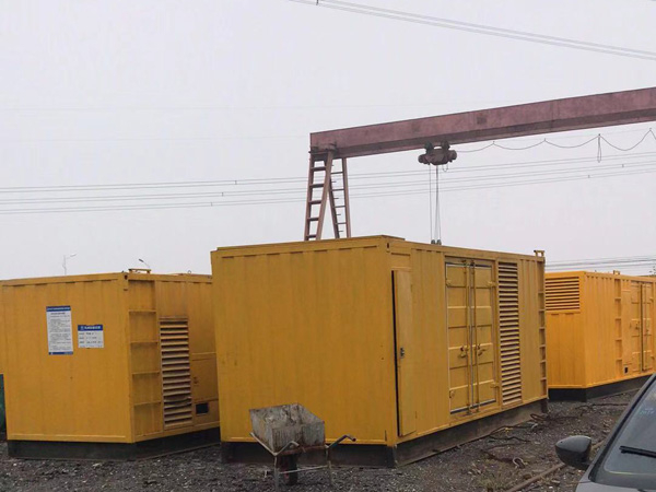 林周100kw柴油发电机组每小时油耗？