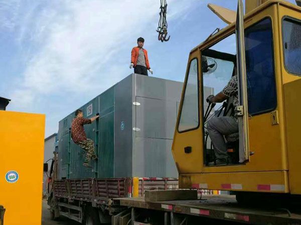 林周更换水冷式机油散热器密封件的操作流程是怎样的？